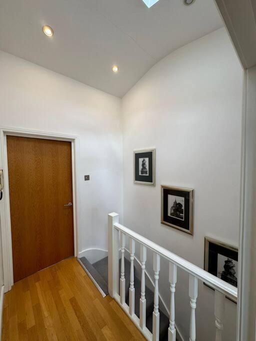 Апартаменты Two Br Flat 5 Mins Walk From London Eye G96 Экстерьер фото